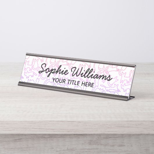 Pink Lila Cats Muster Skript Schwarze Schriftart W Schreibtischnamensplakette (Vorderseite )