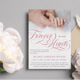 Pink Lila für immer in unserem Hearts Baby Memoria Ankündigung