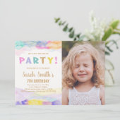 Pink Lila Paint Birthday Einladungen mit Foto (Stehend Vorderseite)