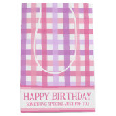 Pink Lila Pastell Modernes Gingham-Muster Mittlere Geschenktüte (Vorderseite)