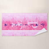 Pink Lila Trendy Stylish Modern Name Monogram Badehandtuch (Badehandtuch)