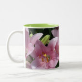 Pink Lilies Zweifarbige Tasse (Links)