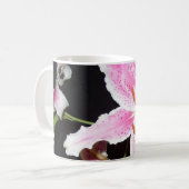 Pink Lily Blume Tasse (Vorderseite Links)