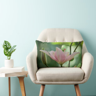 Pink Lily-Bokeh von Shirley Taylor Lendenkissen