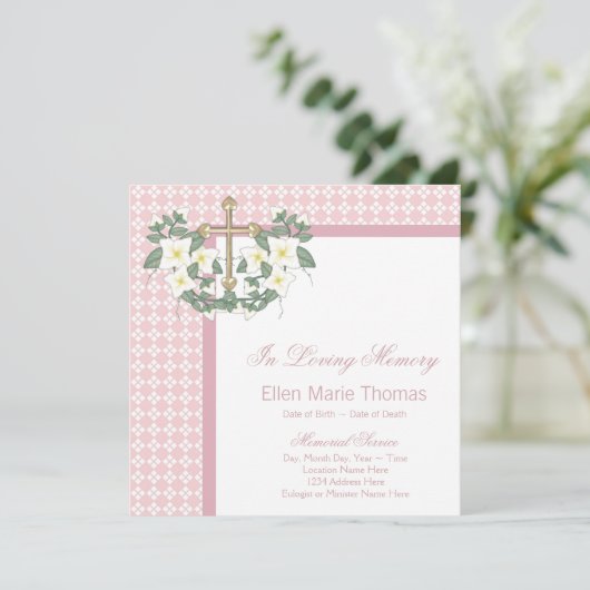 Pink Lily Cross in Love Memory Memorial Einladung (Stehend Vorderseite)