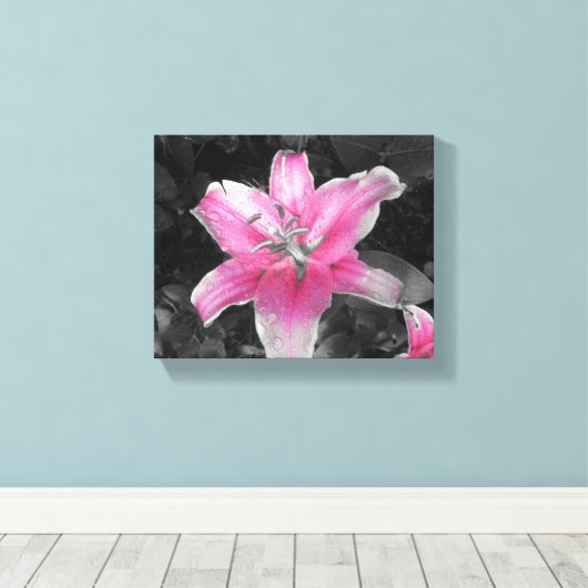 Pink Lily Leinwanddruck (Insitu (Holzboden))