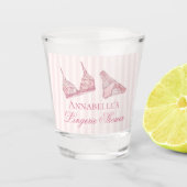 Pink Lingerie Shower Bachelorette Party Favor Schnapsglas (Vorderseite)