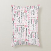 Pink Lion und Zebra mit Name und Monogramm Muster Dekokissen (Vorderseite(Vertikal))