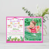 Pink Llama/Cactus Fiesta Foto Einladung (Stehend Vorderseite)