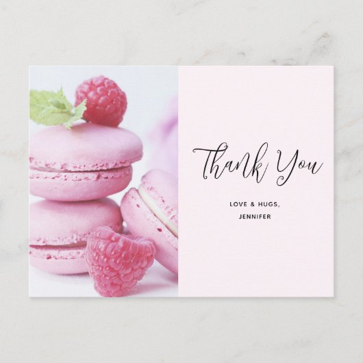 Pink Macarons & Red Raspberries Vielen Dank Postkarte (Vorderseite)