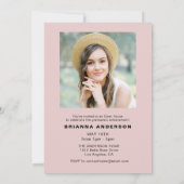 Pink Minimalistisch Modern Foto Graduation Party Einladung (Rückseite)