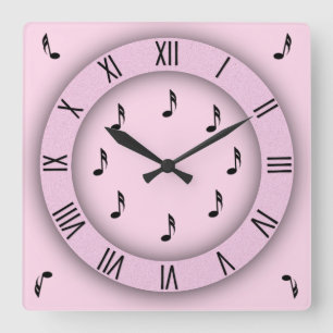 Pink Music Notes with Roman Numerals Quadratische Wanduhr
