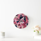 Pink Navy Glitter Agate Foil Geometric Triangles Runde Wanduhr (Zuhause)