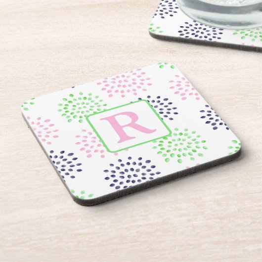 Pink Navy Green Blume Muster Wasserfarbenmonogramm Getränkeuntersetzer (Linke Seite)