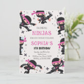 Pink Ninja Krieger Kampfkünste Geburtstag Einladung (Stehend Vorderseite)