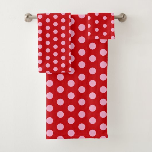 Pink on Red Polka Dots Badhandtuch Set (Insitu)