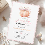 Pink Orange Pumpkin Bow Girl Erstgeburt Einladung<br><div class="desc">Diese elegante und charmante Geburtstagsveranstaltung präsentiert eine schöne Aquarellbilderin eines niedlichen Kürbis mit einem zarten Band,  perfekt für Ihre kleine Geburtstagsfeier</div>