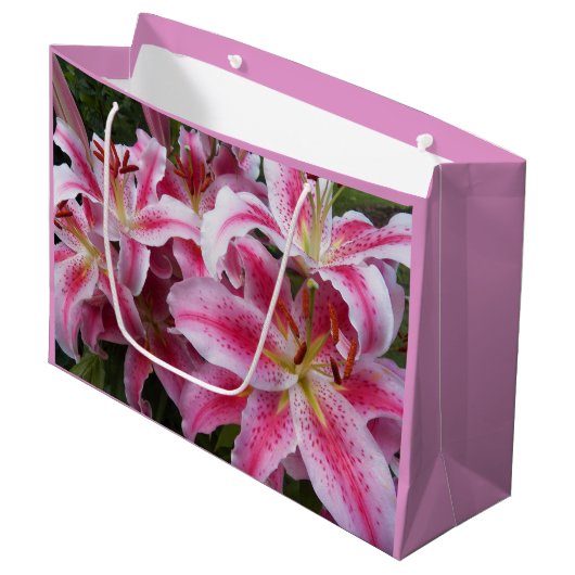 Pink Oriental Lilies Floral Große Geschenktüte (Vorderseite Schrägansicht)