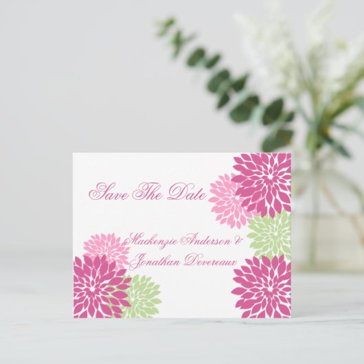 Pink Pale Green Blume Petals Save the Date Ankündigungspostkarte (Stehend Vorderseite)