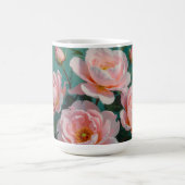 Pink Peonies Artwork on Emerald Green Kaffeetasse (Mittel)