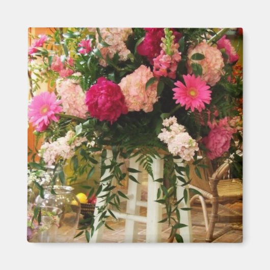 Pink_Peony_Blume_Zeremonie_Arrangement_On_Stand Magnet (Vorne)