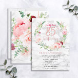 Pink Peony Wreath Rose Gold Marmor Überraschung 85 Einladung<br><div class="desc">Nimmt mein bisher beliebtes Design auf, diese wunderbare Überraschungsgeburtstagseinladung enthält die schönsten Aquarellfloralen, die ich je gesehen habe - so realistisch, dass sie wie Fotos aussehen! Ein Kranz aus rosa Bäuche und Aschelbäumen, Dahlien, Alliumbällen, Eukalyptuszweigen und ein zartes burgundisches Chrysanthemum umschließen eine Rose-Goldfolie mit handgeschriebenen Schriften, die auf einem wunderschönen...</div>