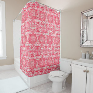 Pink Petals über Kilim Dreams Duschvorhang