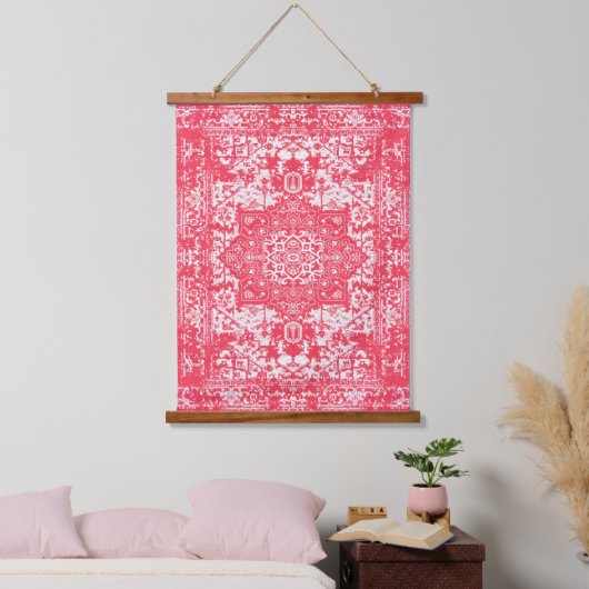 Pink Petals über Kilim Dreams Wandteppich Mit Holzrahmen (Schlafzimmer)