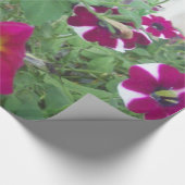 Pink Petunias Geschenkpapier (Ecke)