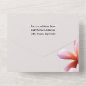 Pink Plumeria Geburtstagsparty in einer Einladung (Rückseite)