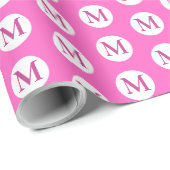 Pink Polka Dot Monogram Geschenkpapier (Rolleneckpunkt)