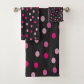 Pink Polka Dots auf schwarz Badhandtuch Set (Insitu)