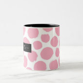Pink Polka Dots mit Individuelle Name Zweifarbige Tasse (Mittel)