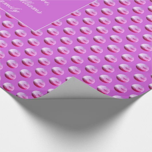 Pink Polka Dots Muster Hinzufügen von Namen oder T Geschenkpapier (Ecke)