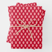Pink Polka Dots on Red Geschenkpapier Set (Beispiel)