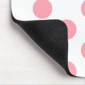 Pink Polka Dots Pattern auf White Girly Mousepad (Ecke)