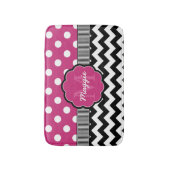 Pink Polka Dots Zickzack Monogramm Badematte (Vorderseite Vertikal)