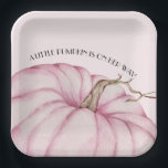 Pink Pumpkin Girl Babydusche Pappteller<br><div class="desc">Ein großer rosafarbener Kürbis hebt diese niedlichen Baby-Duschpapier-Teller hervor mit den Worten "Ein kleiner Kürbis ist auf dem Weg",  die oben um den Kopf gewölbt sind. (Erhältlich auch in blau und minze.) PASSENDE Artikel in unserem Geschäft.</div>