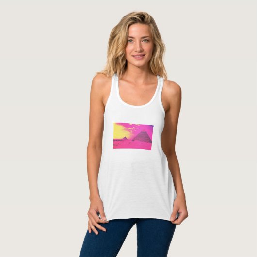 Pink Pyramids T-Shirt Tank Top (Vorderseite Vollansicht)