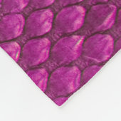 Pink Python: Schlange Hauttextur. Fleecedecke (Ecke)