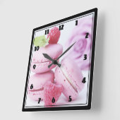 Pink Raspberry Macarons Foto Quadratische Wanduhr (Winkel)