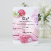 Pink Raspberry Macarons Foto RSVP Karte (Stehend Vorderseite)