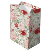 Pink Red Roses Floral Bridal Shower Mittlere Geschenktüte (Rückseite Schrägansicht)