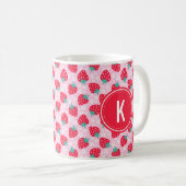 Pink Red Strawberries Floral Pattern Monogram Kaffeetasse (VorderseiteRechts)