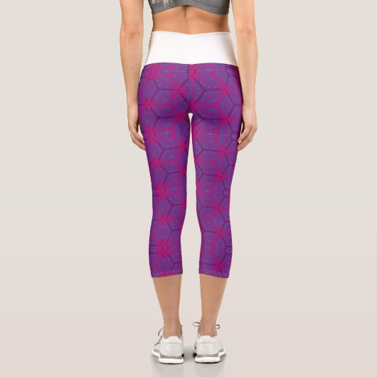 Pink retro geometric pattern capri leggings (Rückseite)
