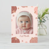 Pink Retro Pumpkin First Birthday Photo Banner Einladung (Stehend Vorderseite)