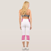 Pink Retro Stripes and Minimalist Text Capri Leggings (Rückseite)