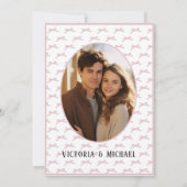 Pink Ribbons & Greenery Vintage Wedding Einladung (Rückseite)