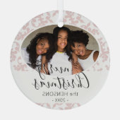 Pink Rokoko Merry Weihnachtsskript Foto Ornament Aus Glas (Rückseite)