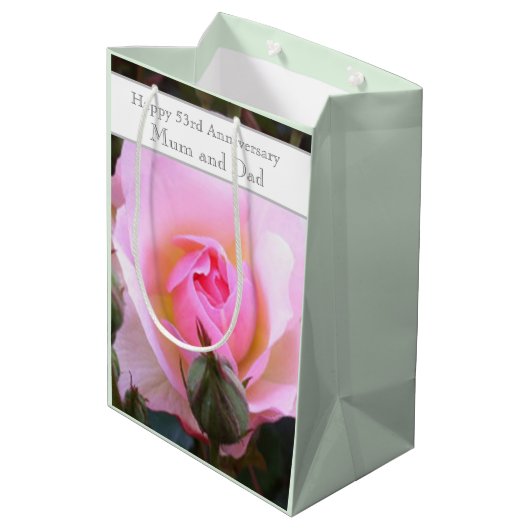 Pink Rose, 53. Hochzeitstag Mittlere Geschenktüte (Rückseite Schrägansicht)
